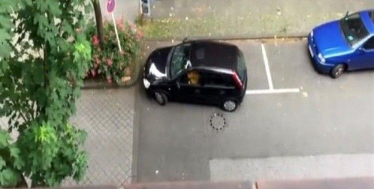 6 dakika boyunca park etmeye çalıştı, başaramadı