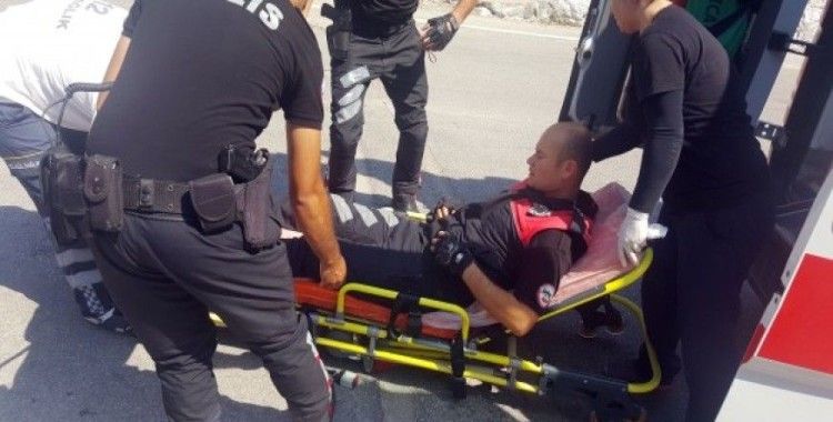 Motosikletli Yunus polisleri kaza yaptı