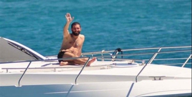 Arda Turan, Fethiye'de tatil yapıyor
