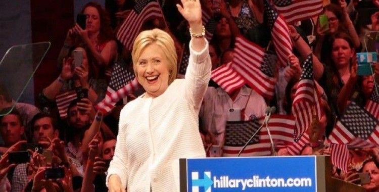 Hillary Clinton ABD’nin ilk kadın başkan adayı