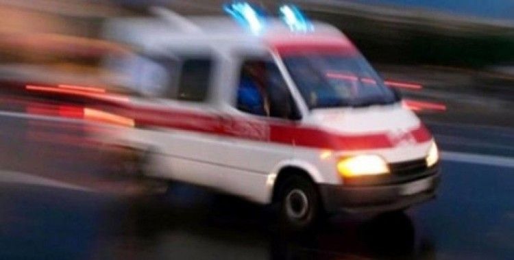 Minibüsün çarptığı kadın yaralandı