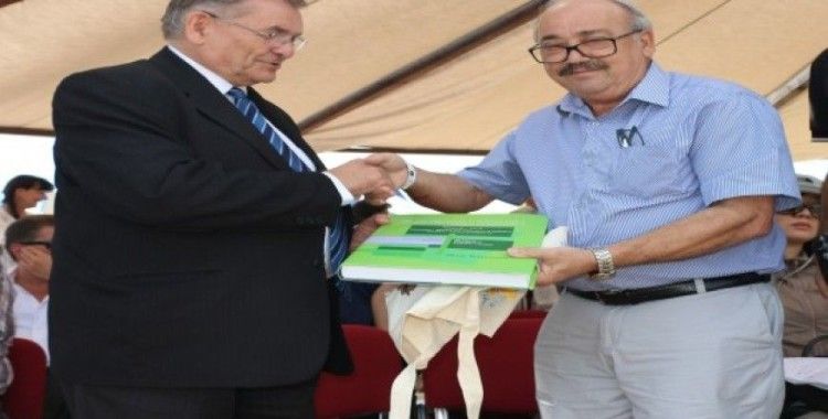 KKTC heyetinden Macar parlamento başkan vekiline davet