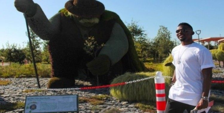 Yıldız futbolcu Eto'o, EXPO 2016'da