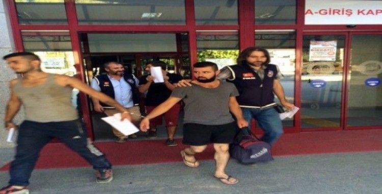 Manavgat'taki motosiklet hırsızları yakalandı