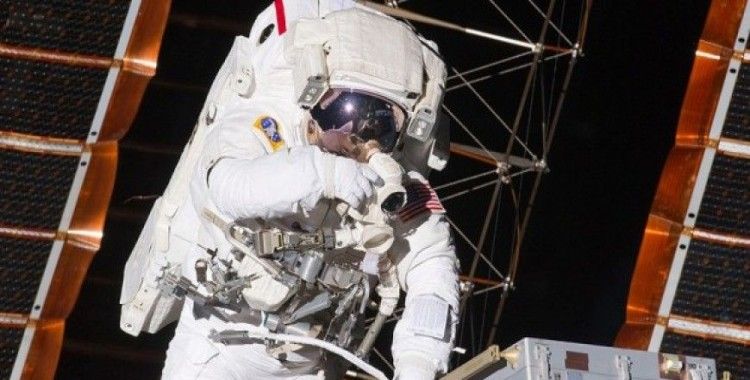Uzayda kesintisiz en uzun süreli kalma' rekoru