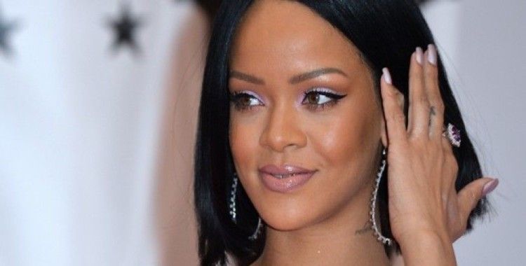 Hayranlarından Rihanna'a tepki