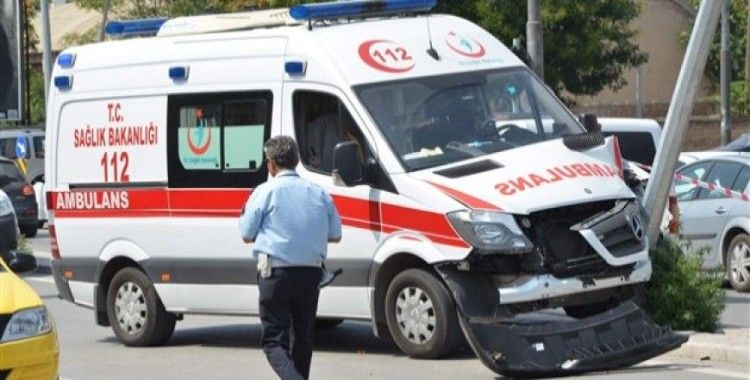 Eskişehir'de ambulans kazası