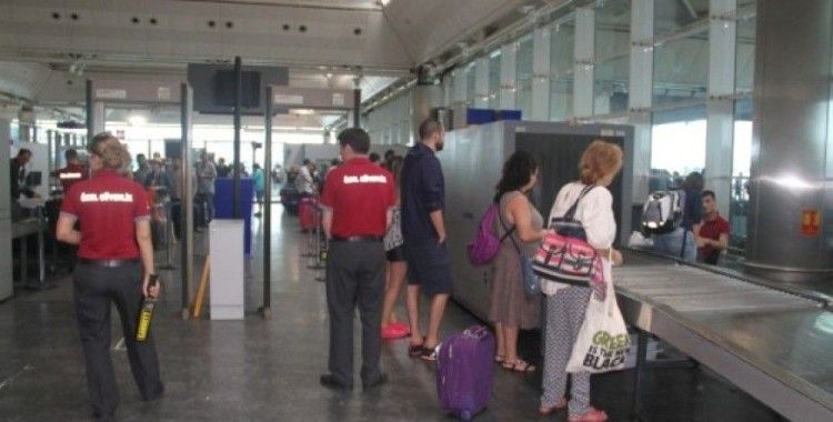 Havalimanlarında güvenlik önlemleri artırıldı 