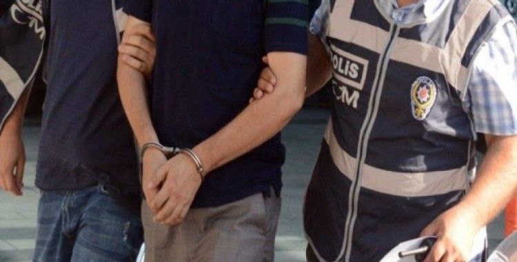 FETÖ operasyonunda 3 kişi gözaltına alındı