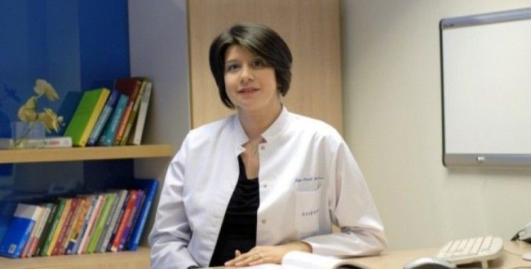 Anne sütünün faydalarını anlattı