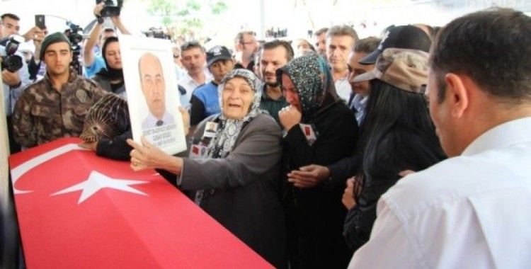 Kahramanmaraş şehidini uğurladı 