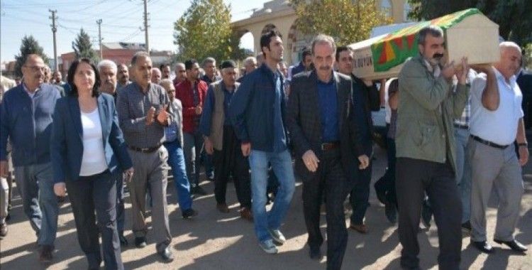 HDP milletvekili Pkk'lı teröristin cenazesine katıldı