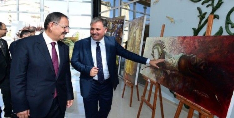 Bakan Özhaseki, Sanat Merkezi ve Sanat Sokağını gezdi