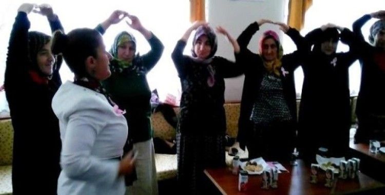 Köylü kadınlara meme kanserine yönelik tatbikatlı anlatım