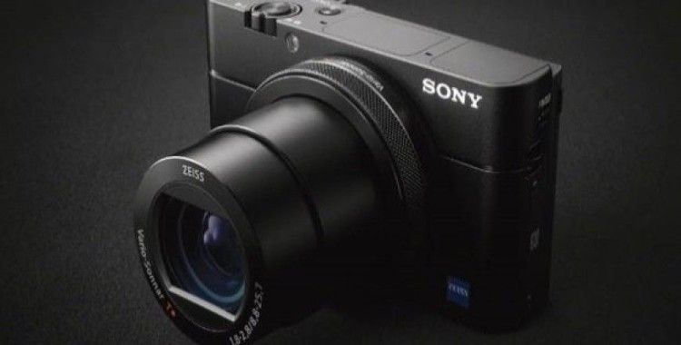Sony'den yeni fotoğraf makinesi