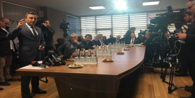 TÜRKSAT ziyaretine CHP'li üyeler katılmadı