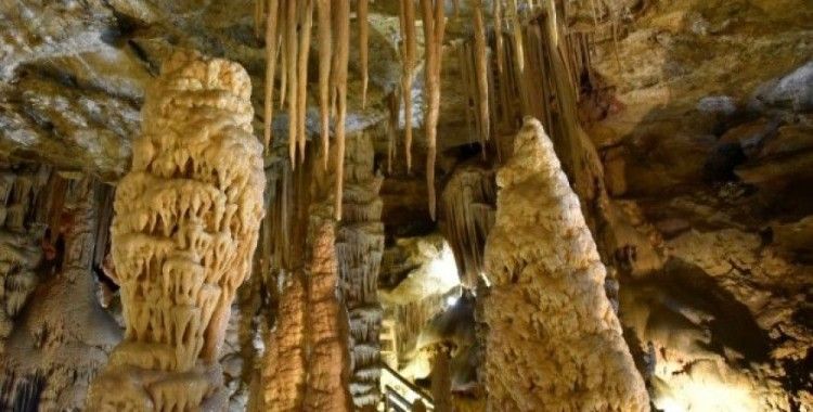 Karaca Mağarası rekor ziyaretçiyle sezonu kapattı