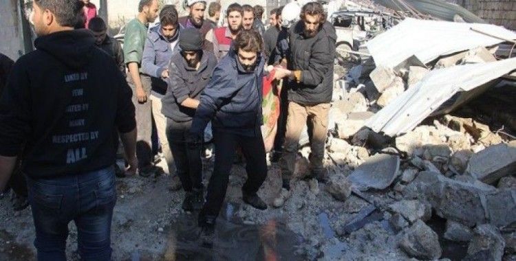 İdlib'de yerleşim yerine saldırı, 12 ölü, 23 yaralı