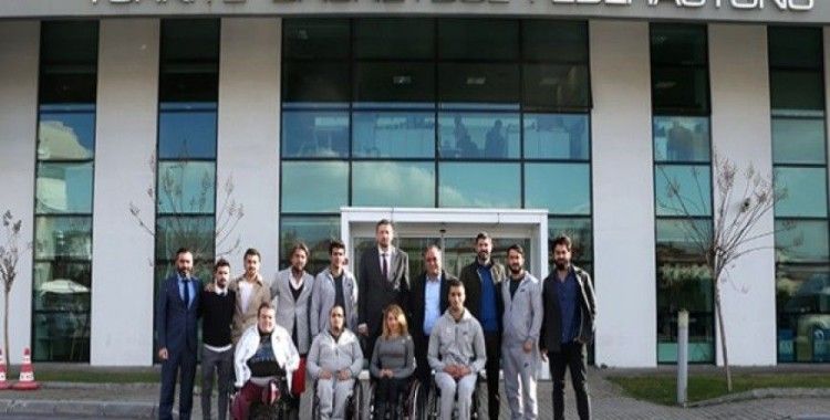 Türkoğlu ve Onan engelli sporcuları ağırladı