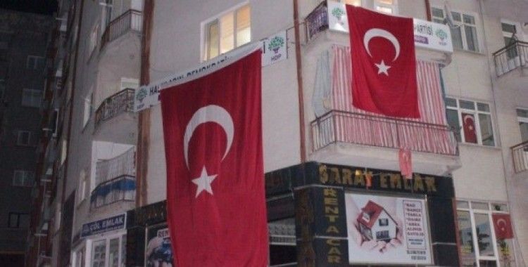 Kırşehir'de HDP binasına terör operasyonu, 22 gözaltı
