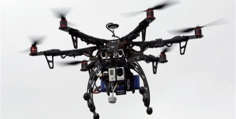 Fransa'da droneler posta dağıtıyor