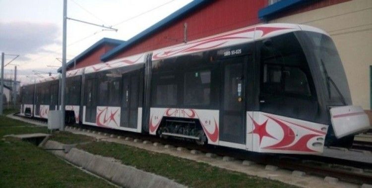 Dördüncü yerli tramvay raya indi