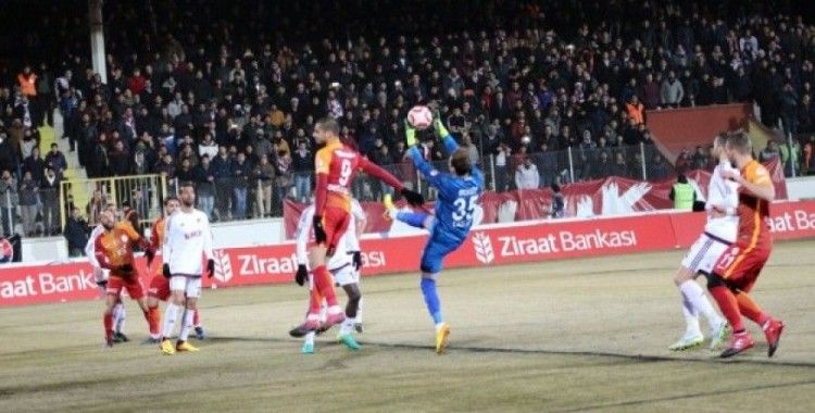 Galatasaray ilk yarıyı önde kapattı