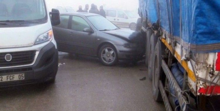 Konya'da 10 araç birbirine girdi, 2 yaralı
