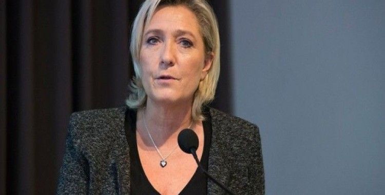 Le Pen: AB öldü ama henüz kendisi bilmiyor