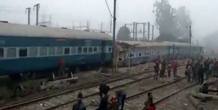 Hindistan'da tren raydan çıktı, 36 ölü