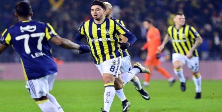 Liderin 26 maçlık serisine Fenerbahçe son verdi