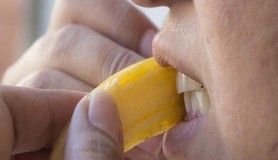 Diş beyazlatmanın en kolay yolları