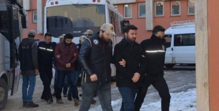 Mardin'de 13 asker tutuklandı
