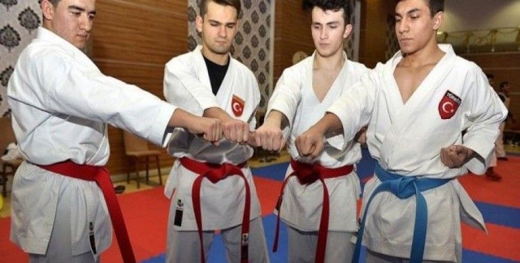 Bakan Kılıç'tan milli karatecilere kutlama