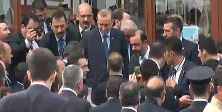 Erdoğan Cuma namazını Manisa'da kıldı