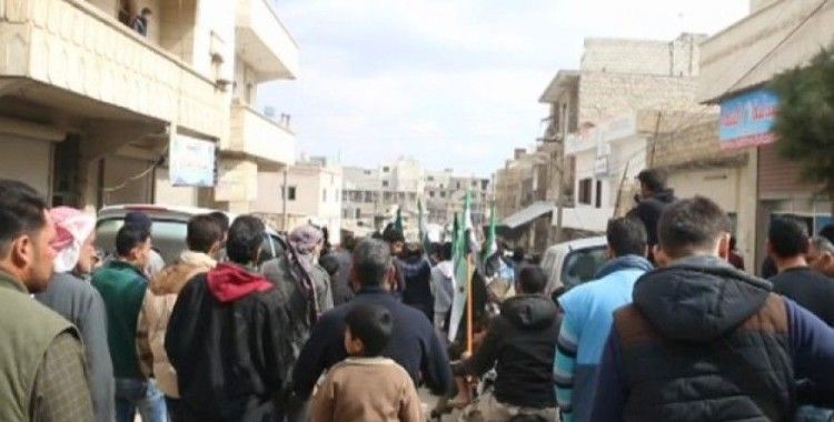 Halep'te Esed ve DEAŞ karşıtı gösteri