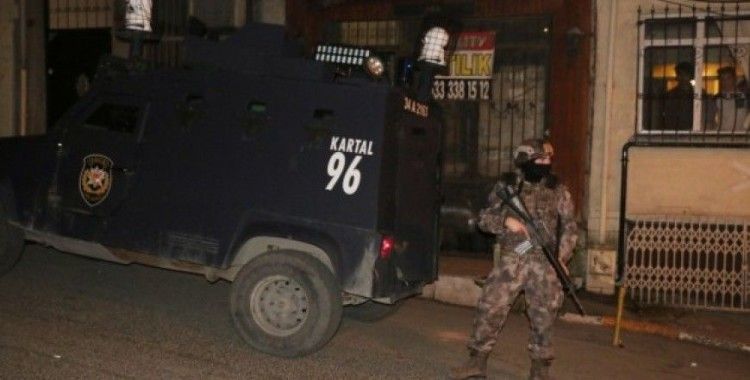 Beyoğlu’nda operasyon: 2 gözaltı 