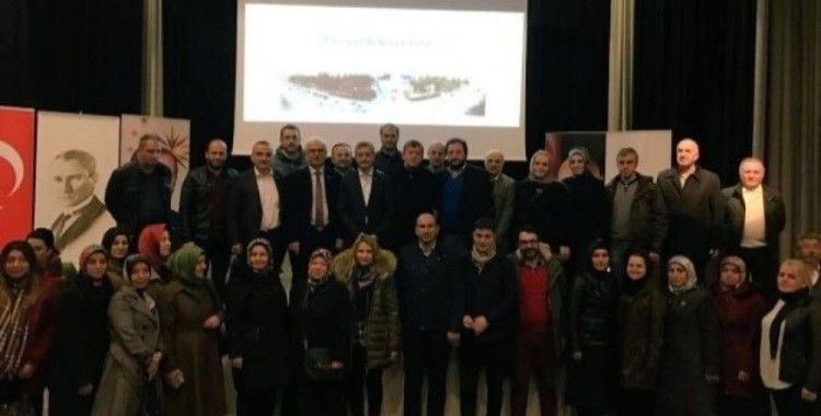 AK Parti Trabzon Siyaset Akademisi devam ediyor