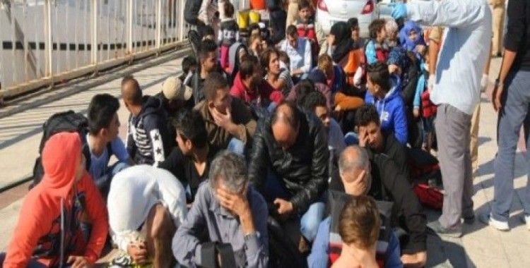 İzmir'de 44 göçmen yakalandı