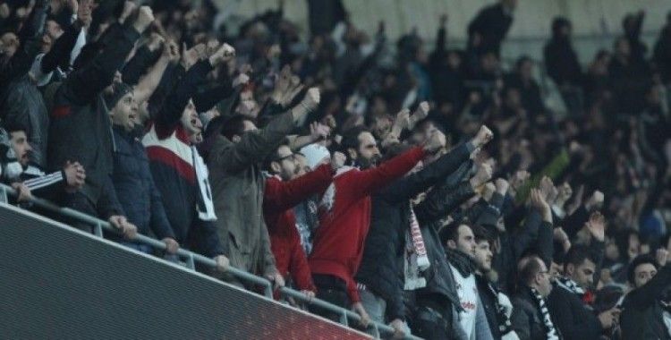 Beşiktaş taraftarı Yunanistan'a gitmeyecek