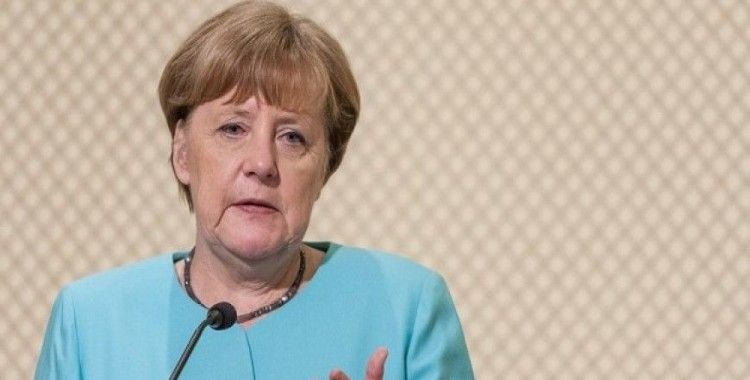 Merkel'den Bozdağ'ın etkinliğe katılmasının engellenmesine ilişkin açıklama