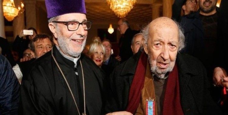 Ara Güler'e 'Mıgırdiç Beşiktaşlıyan' özel nişanı verildi