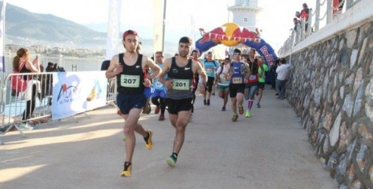Alanya Ultra Maratonu 110 sporcunun katılımıyla başladı