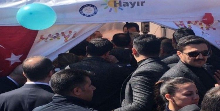 Cumhurbaşkanı Erdoğan'dan 'hayır' çadırına ziyaret