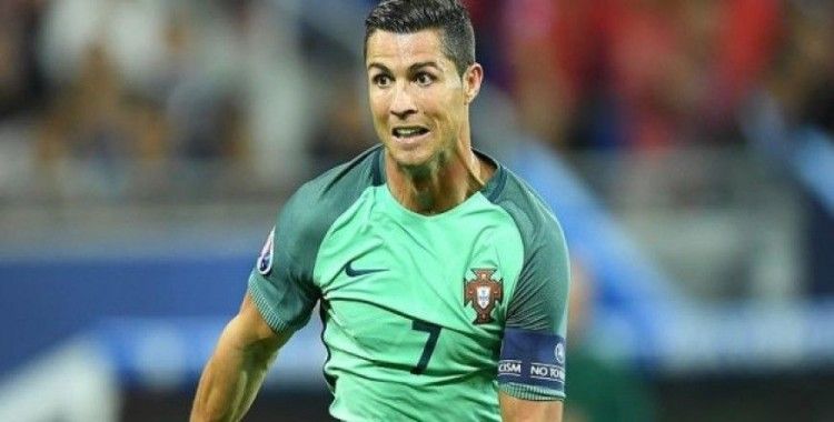 Ronaldo'nun adı havalimanına verildi