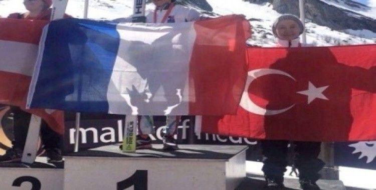 Kader Yavuz, kayakta dünya üçüncüsü oldu