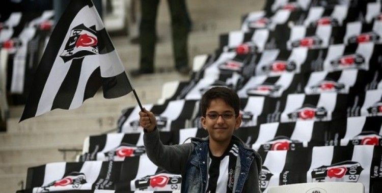 Beşi̇ktaşlılar adını Vodafone Arena'daki̇ koltuğuna yazdırabilecek