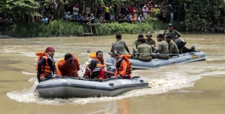 Endonezya'da 2 ayrı gemi kazası 11 ölü, 5 kayıp