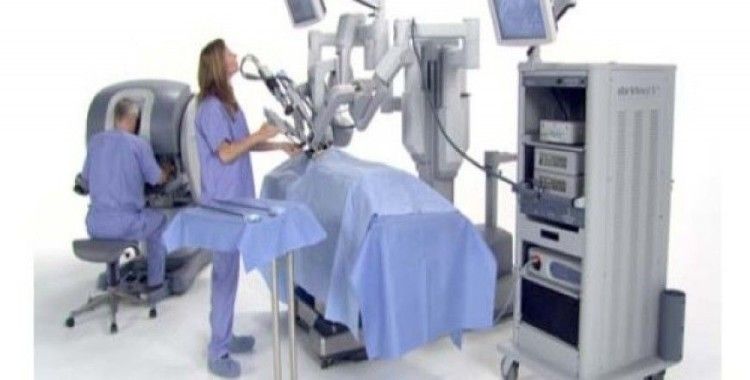 Türkiye robotik ameliyat öğretiyor