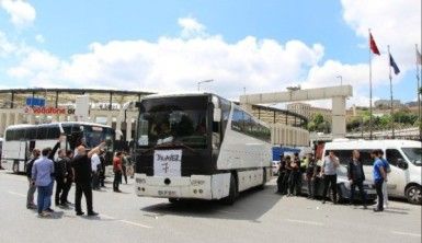 50 otobüs Beşiktaş taraftarı Bursa yolunda